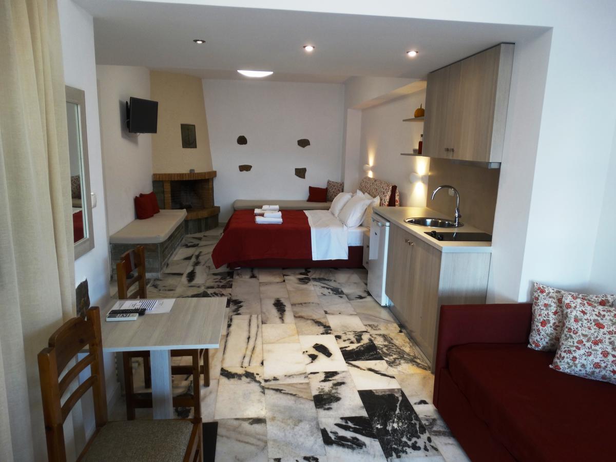 Castelopetra Aparthotel Katápola Eksteriør bilde