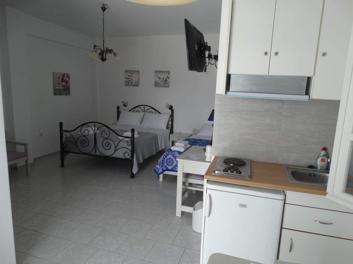 Castelopetra Aparthotel Katápola Eksteriør bilde